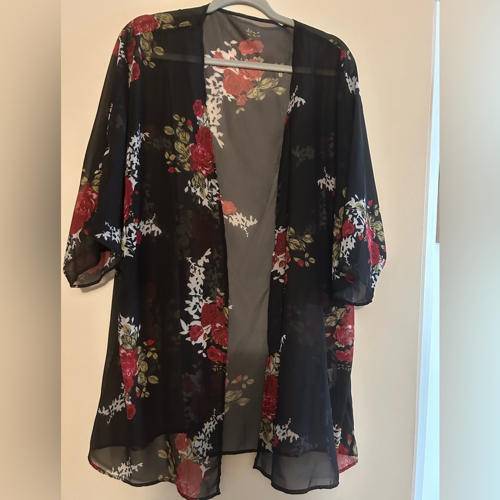 Floral Kimono Robe - Black and Red